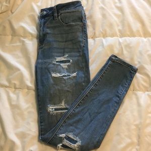 American Eagle Light Wash Jean